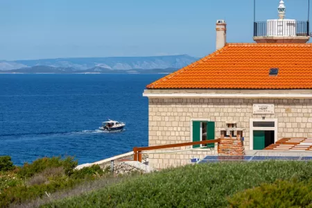Vila Vis Lighthouse - Vis, Hrvatski otoci