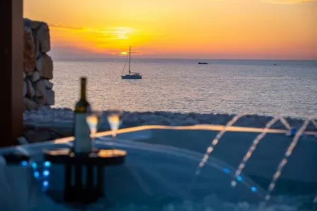 Vila Vis Lighthouse - Vis, Hrvatski otoci