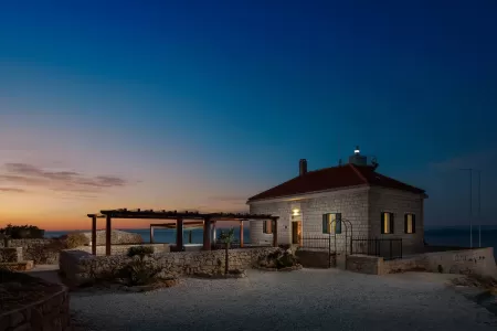 Vila Vis Lighthouse - Vis, Hrvatski otoci
