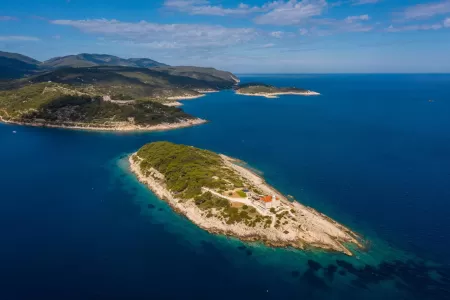 Vila Vis Lighthouse - Vis, Hrvatski otoci