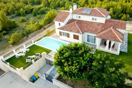Villa Whitestone - Sibenik, Dalmatia