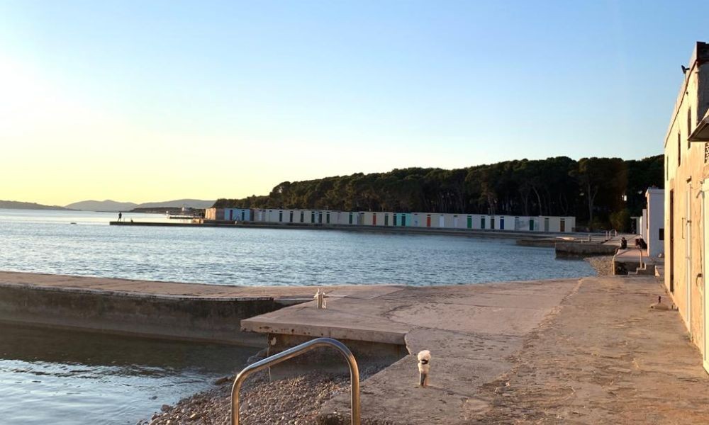 Strand Jadrija in der Nähe von Šibenik - Šibenik zählt einige gute Strände.