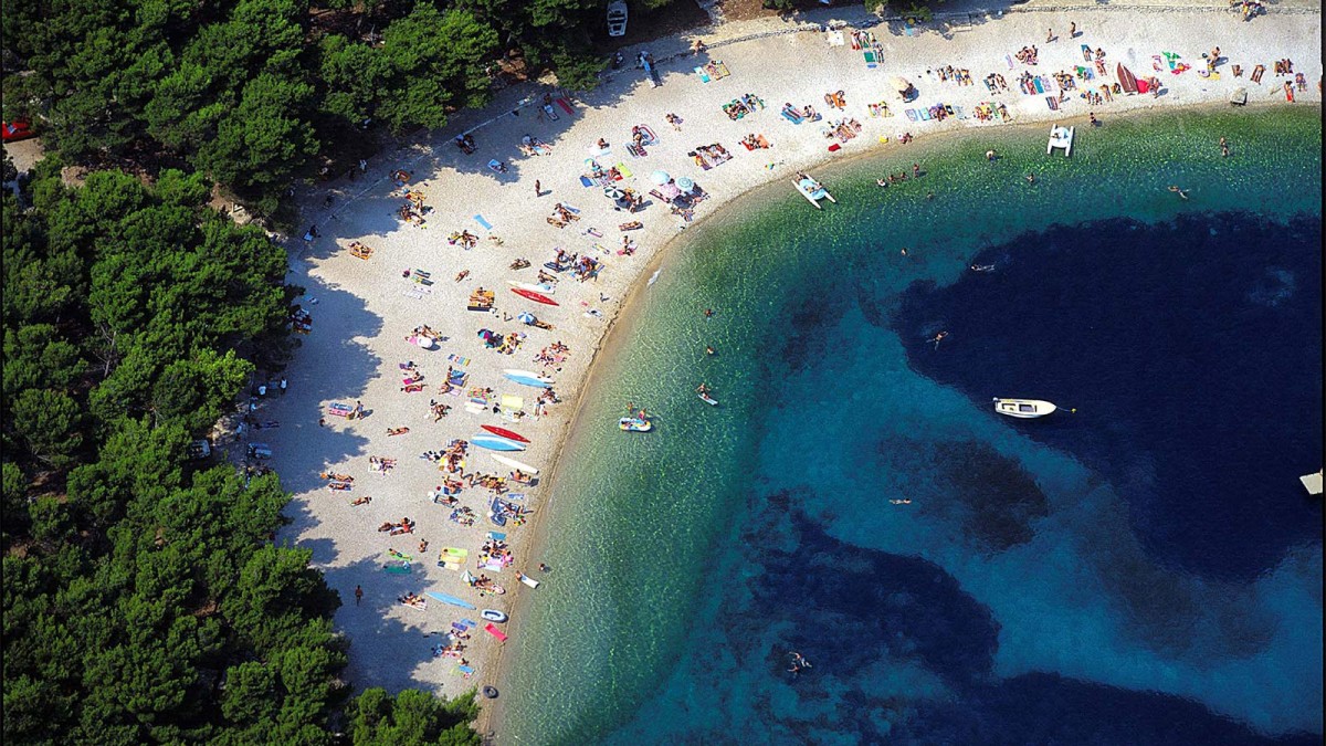 This is one of the best beaches in Croatia and Sibenik. It appears like an island, thats why many people like to travel here. Nearby is a park in Sibenik.