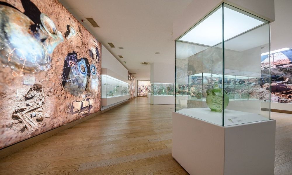 Tour of the Best Ancient Glass Art - Adriatic Luxury Villas