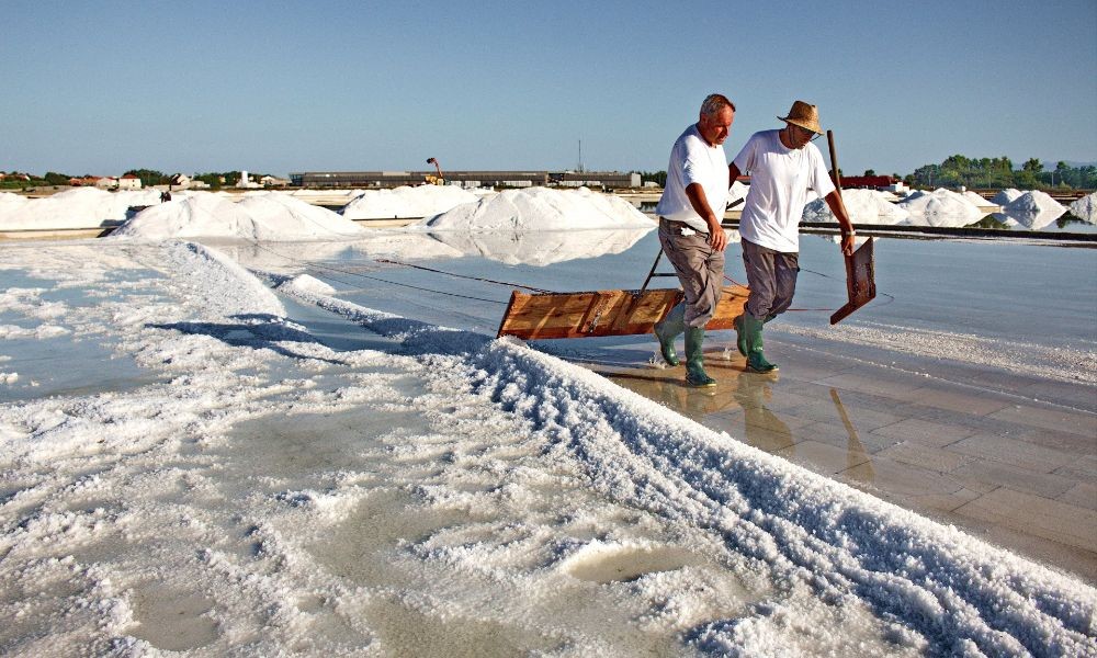 Salt of Nin -Auch diese Sehenswürdigkeiten befinden sich in der Nähe von Zadar, Kroatien, Dalmatien. Hier gibt es viele Strände und Insel.