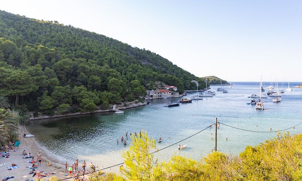 Uvala stončica otok Vis Hrvatska - Adriatic Luxury Villas