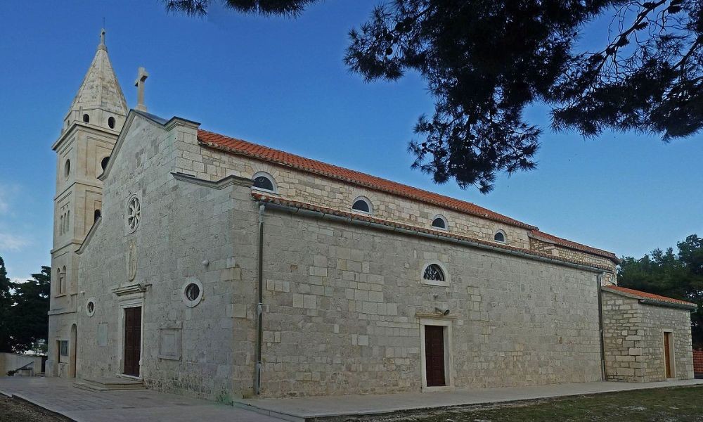 Kirche des Hl. Juraj in Primosten Dalmatien Kroatien - Adriatic Luxury Villas