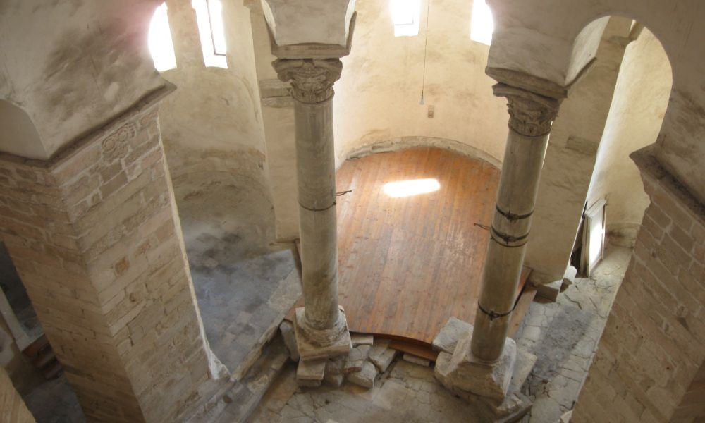 Inside of St. Donatus Church - jedna od najlijepših crkvi u zadarska županije.