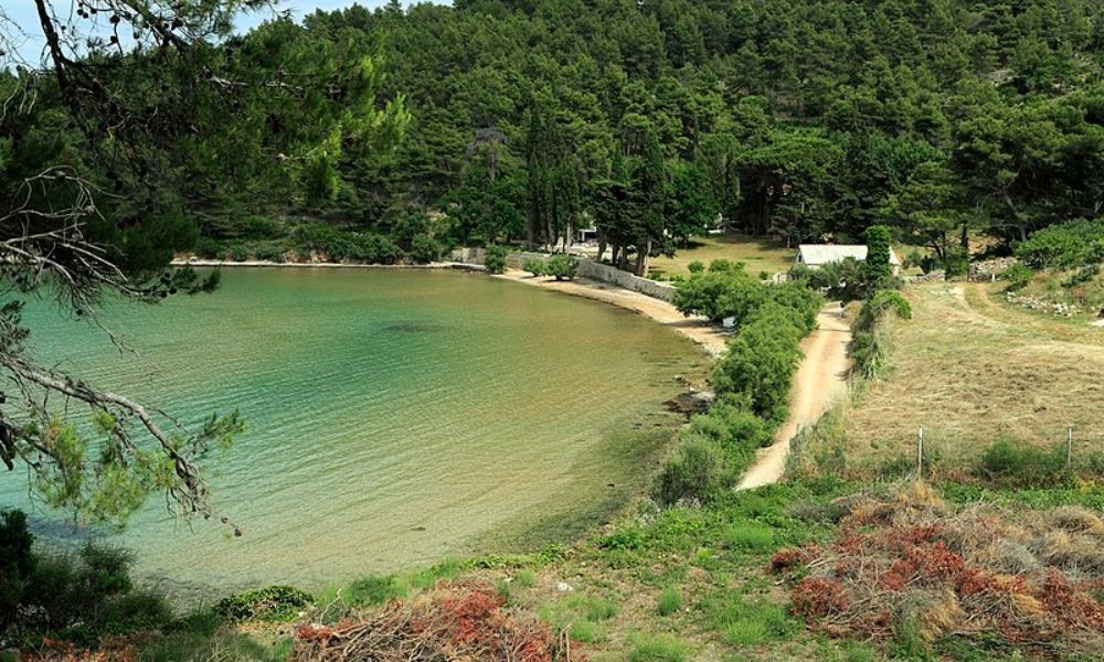 Bucht Lovrecina auf Brac Kroatien - Adriatic Luxury Villas