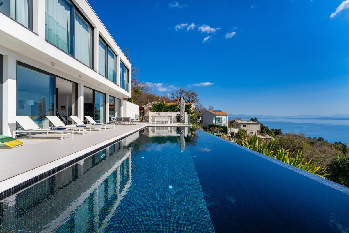 Infinity pool beside a modern villa overlooking the Kvarner Bay, Villa Dar near Opatija