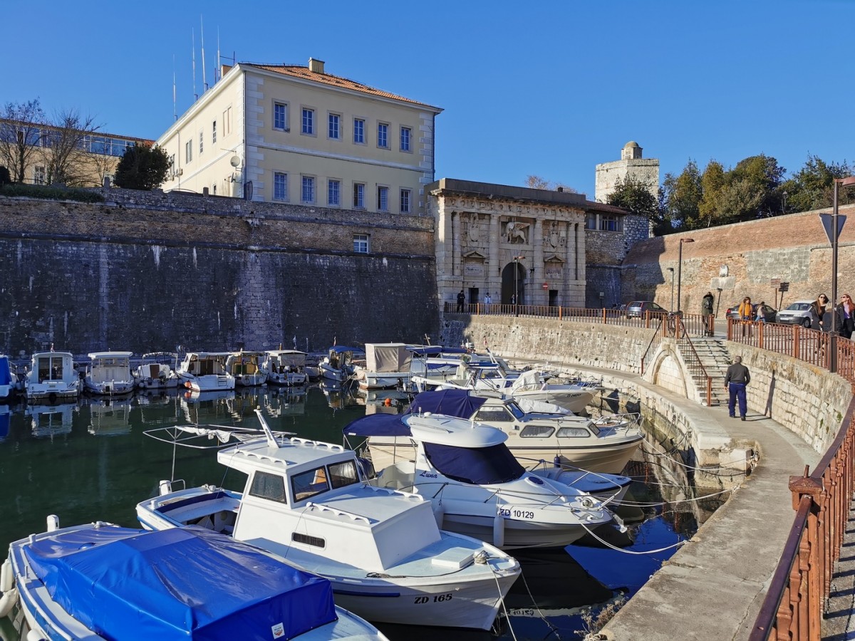 Sunny Day at the Fosa Harbour - Adriatic Luxury Villas